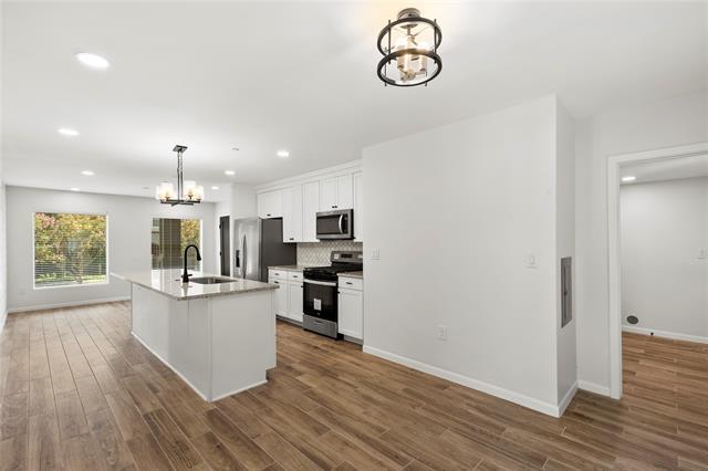 Foto del edificio - 4518 Roland Ave