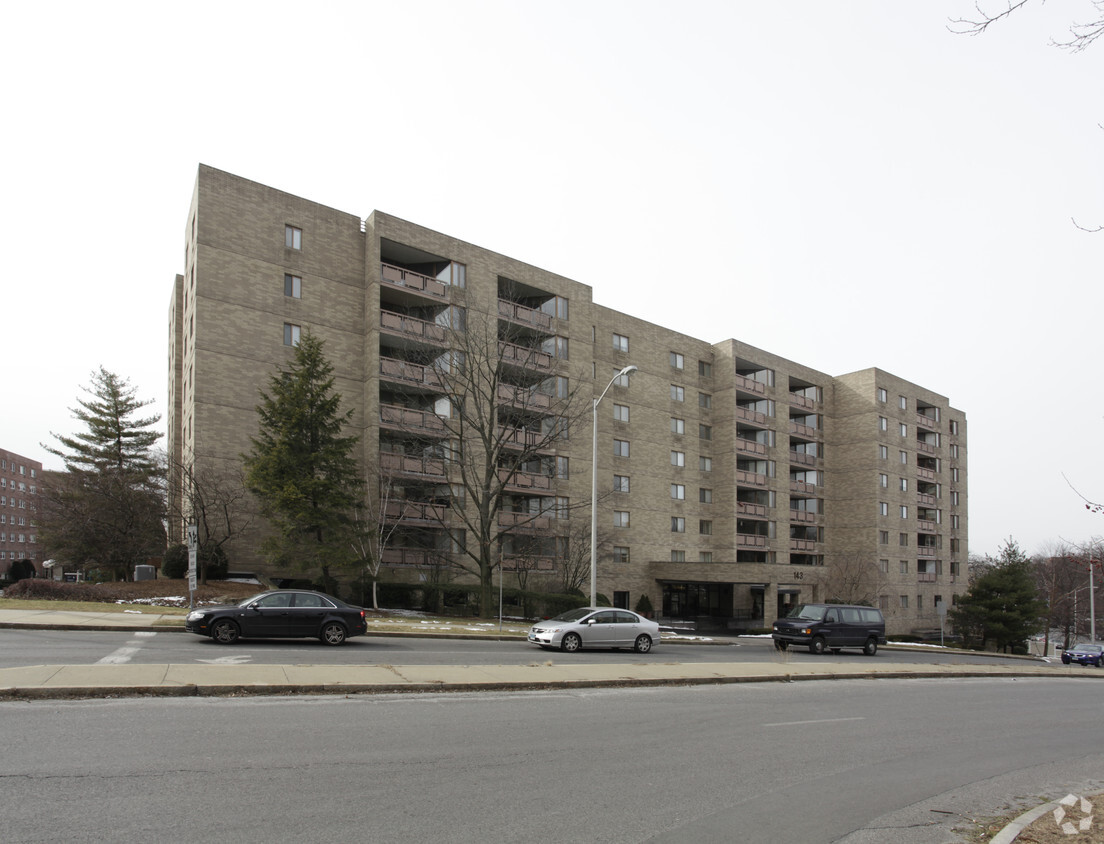 Primary Photo - Buckingham Condominiums