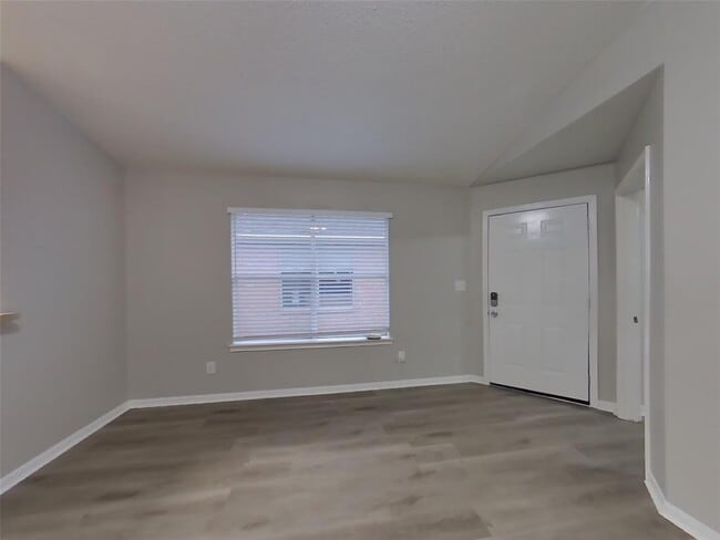 Building Photo - 3139 Boynton Dr