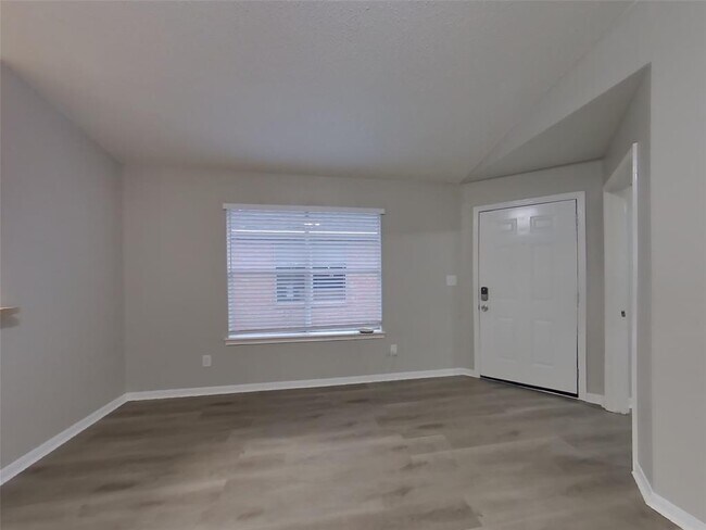Foto del edificio - 3139 Boynton Dr