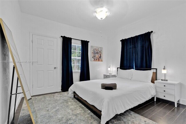 Foto del edificio - 2315 SW 17th St