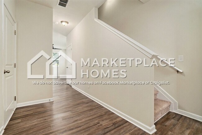 Foto del edificio - 6420 Mountain Home Way