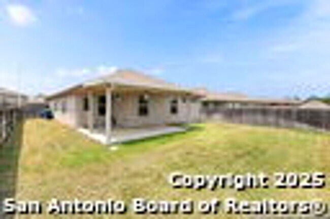 Building Photo - 412 Town Frk