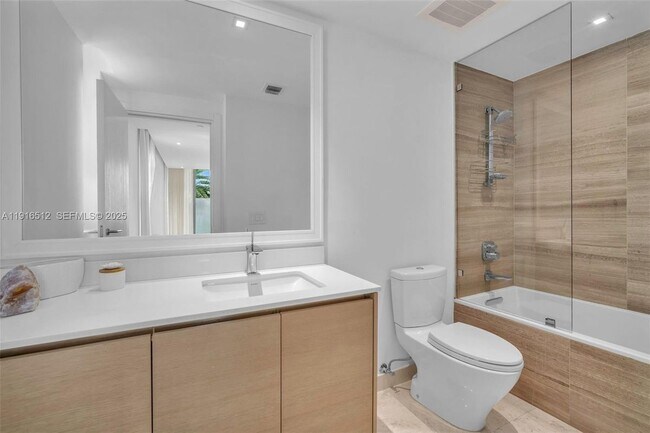 Foto del edificio - 9501 Collins Ave