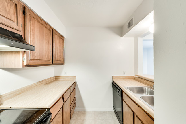 Foto del edificio - Foxfire Apartment Homes