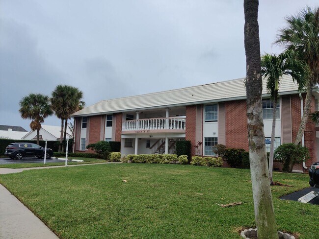 Foto del edificio - 2 BR 1.5 BA   Cozy Condo  N. Palm Beach