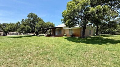 Building Photo - 350 Co Rd 201