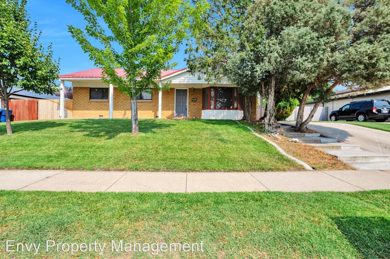 Foto principal - 3 br, 1.5 bath House - 4298 S. 950 E.