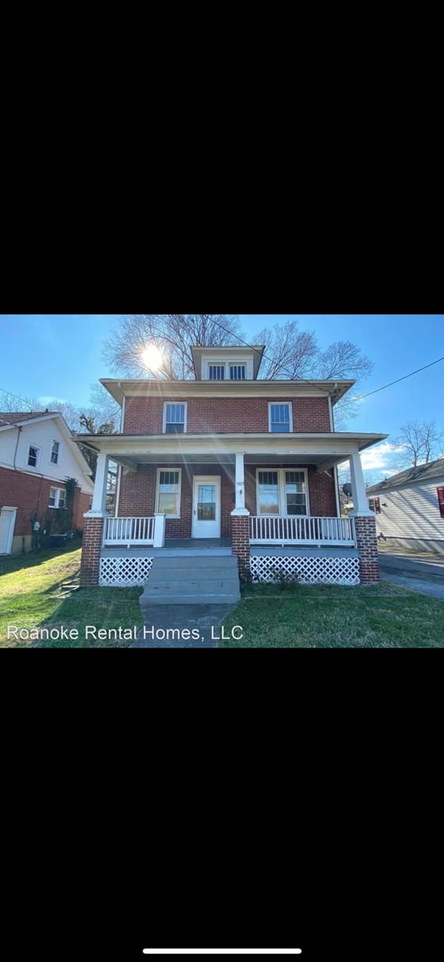 Building Photo - 1905 Dale Ave SE