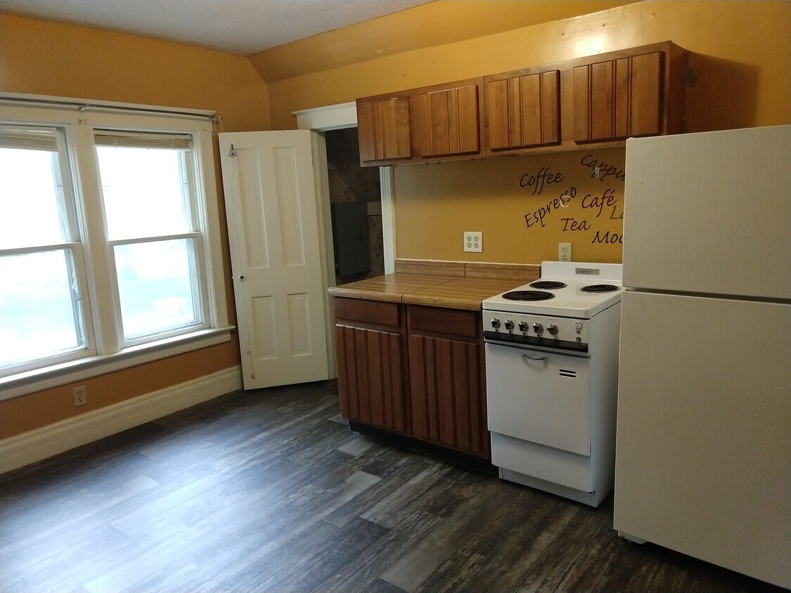 825 Madison St Unit 201, Vermillion, SD 57069 Apartments in Vermillion, SD