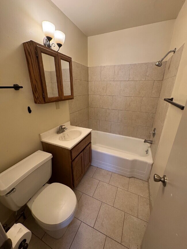 Building Photo - 6149 E Boston St