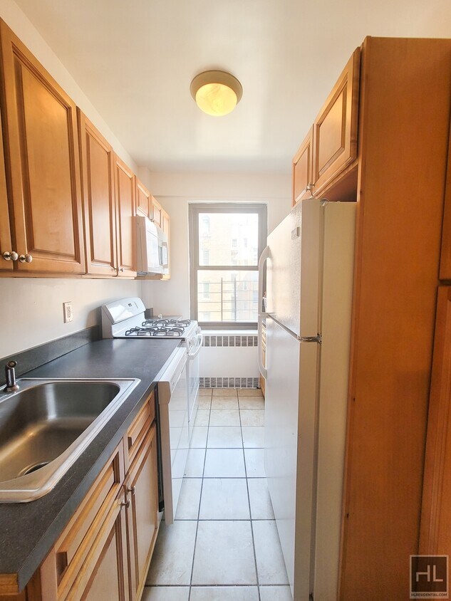 Primary Photo - 2 BEDROOM FLEX ON Grand Concourse