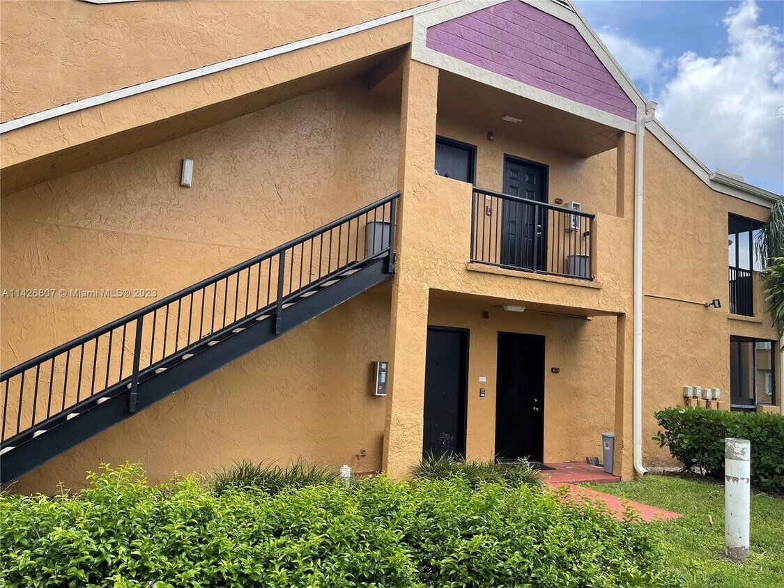 Primary Photo - 292 SW 83rd Way