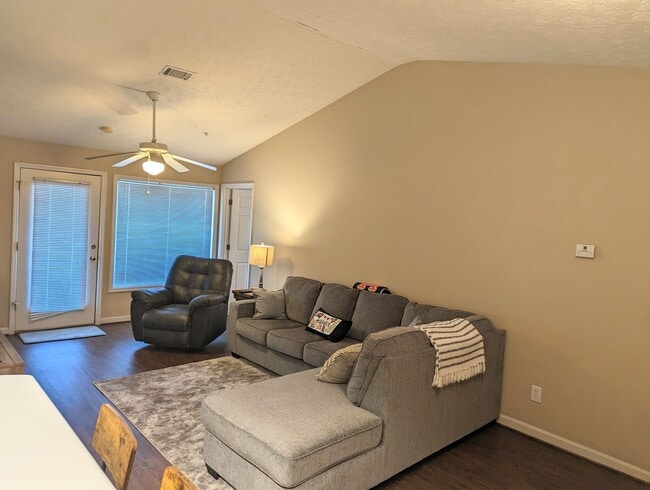 Building Photo - Edge Unit 3-304
