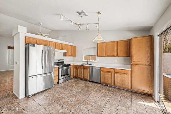 Foto del edificio - 9969 W MacKenzie Dr