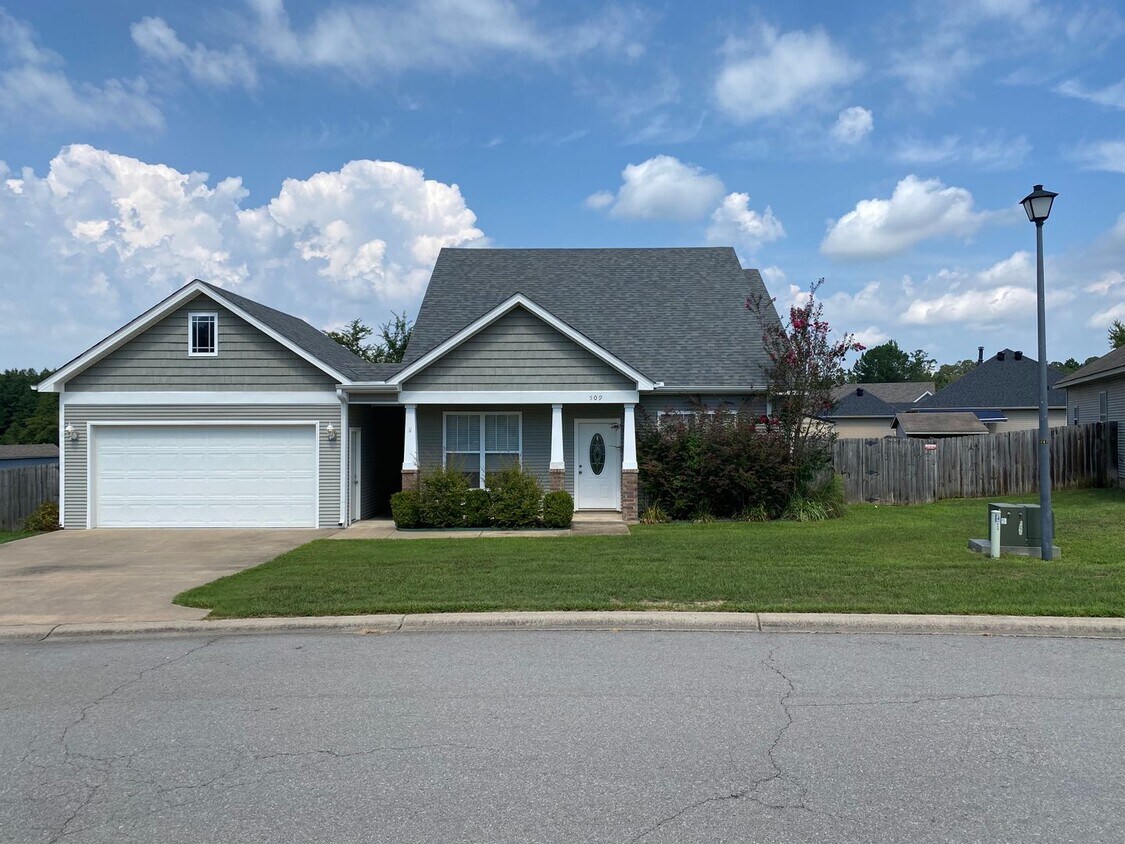 Primary Photo - Home for Rent