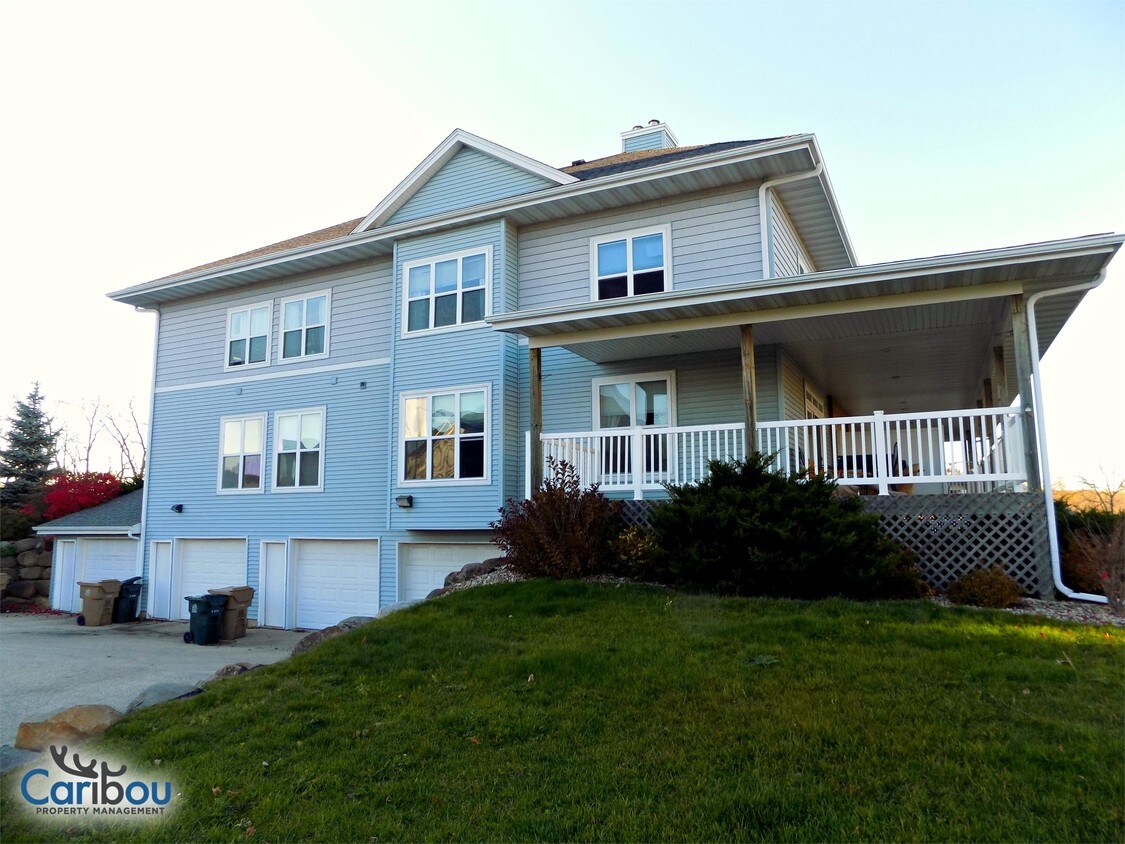 Building Photo - 8301 Mansion Hill Ave