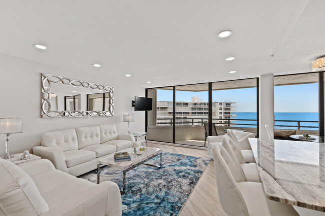 Foto del edificio - 3560 S Ocean Blvd