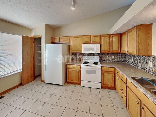 Foto del edificio - 7898 Antonio Ln