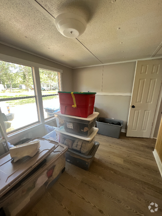 Building Photo - 43 Bridle St