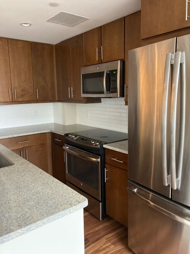 Foto del edificio - 2500 Spring Garden St