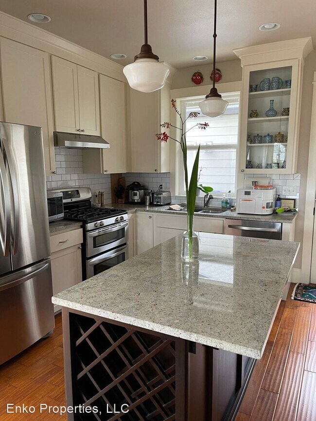 Foto del edificio - 4 br, 2.5 bath House - 1906 N Buffalo St.