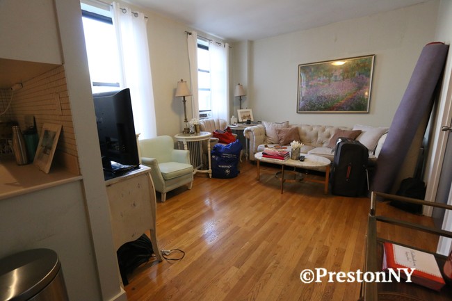 Foto del edificio - 132 Thompson St