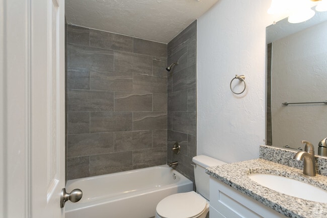 2BR-1BA Bathroom - Addison Lane