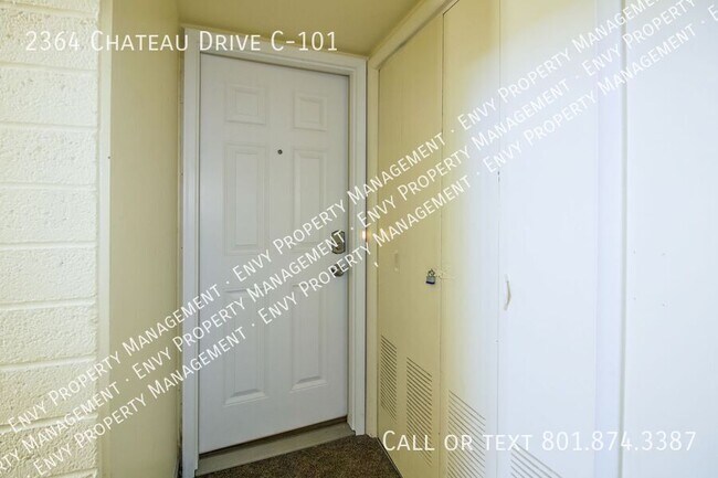 Building Photo - 2364 Chateau Dr