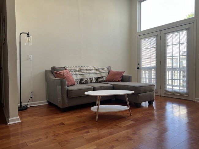 Building Photo - 420 Elysian Fields Rd