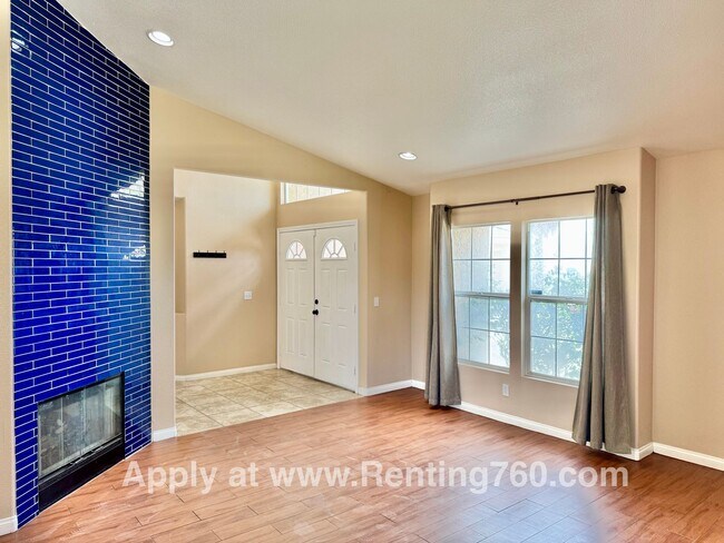 Foto del edificio - Spacious 4 Bedroom Home in Copper hills Ne...