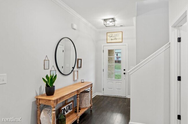 Building Photo - 4 br, 3.5 bath House - 127 Split Rail Lane