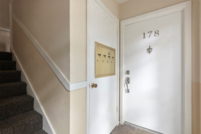 Foto del edificio - 4040 San Felipe St