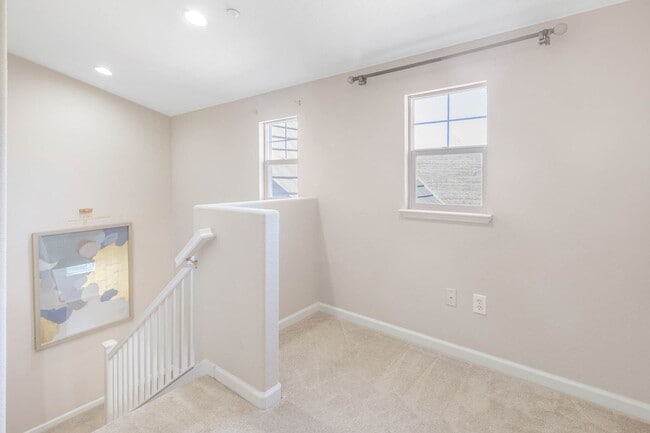 Foto del edificio - Gorgeous 4 Bedroom with SOLAR in Shadow Lakes!