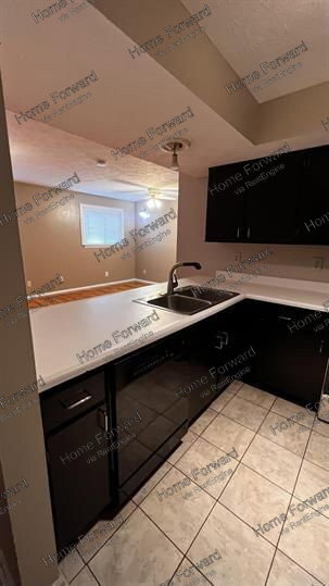 Foto del edificio - 562 Woodland Ave