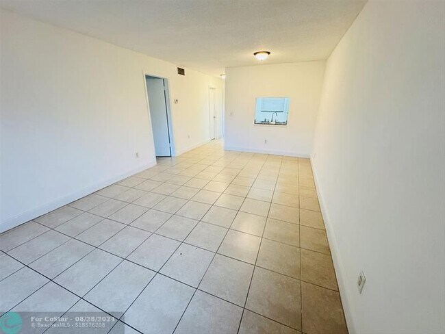 Building Photo - 2800 NW 56th Ave