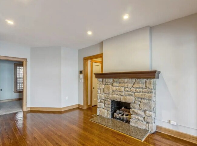 Building Photo - 11433 Ashbury Ave