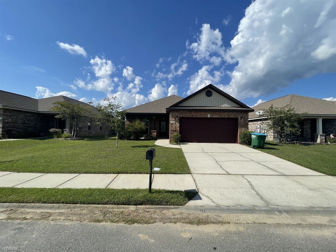 Primary Photo - 4 br, 2 bath House - 119 Clear Springs Circle