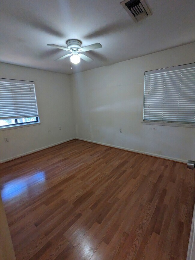 Building Photo - 317 Mabry St