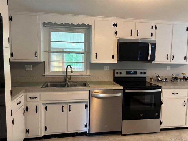 Foto del edificio - 239 Vineyard Ave