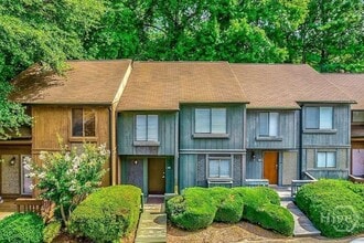 Building Photo - 108 Fernbanks Ct