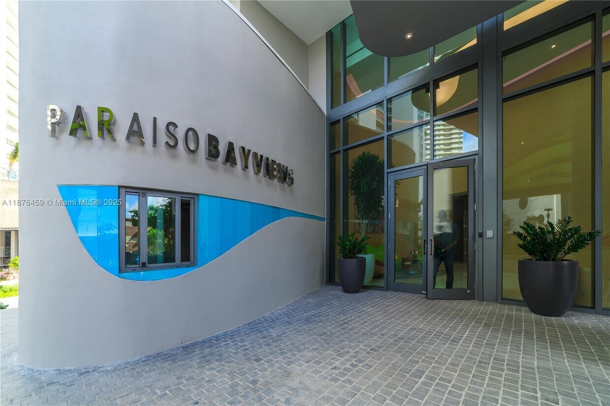 Foto principal - 501 NE 31st St