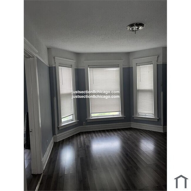 Foto del edificio - 6450 S Parnell Ave