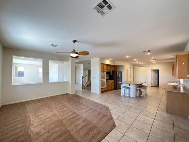 Building Photo - CHEYENNE HUALAPAI-UNIT 4A