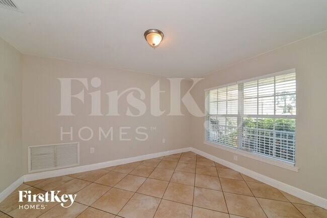 Foto del edificio - 3508 Donahue Ave