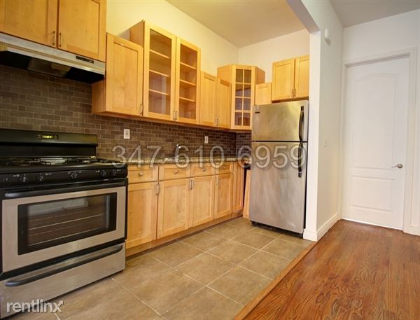 Primary Photo - 1520 Lincoln Pl