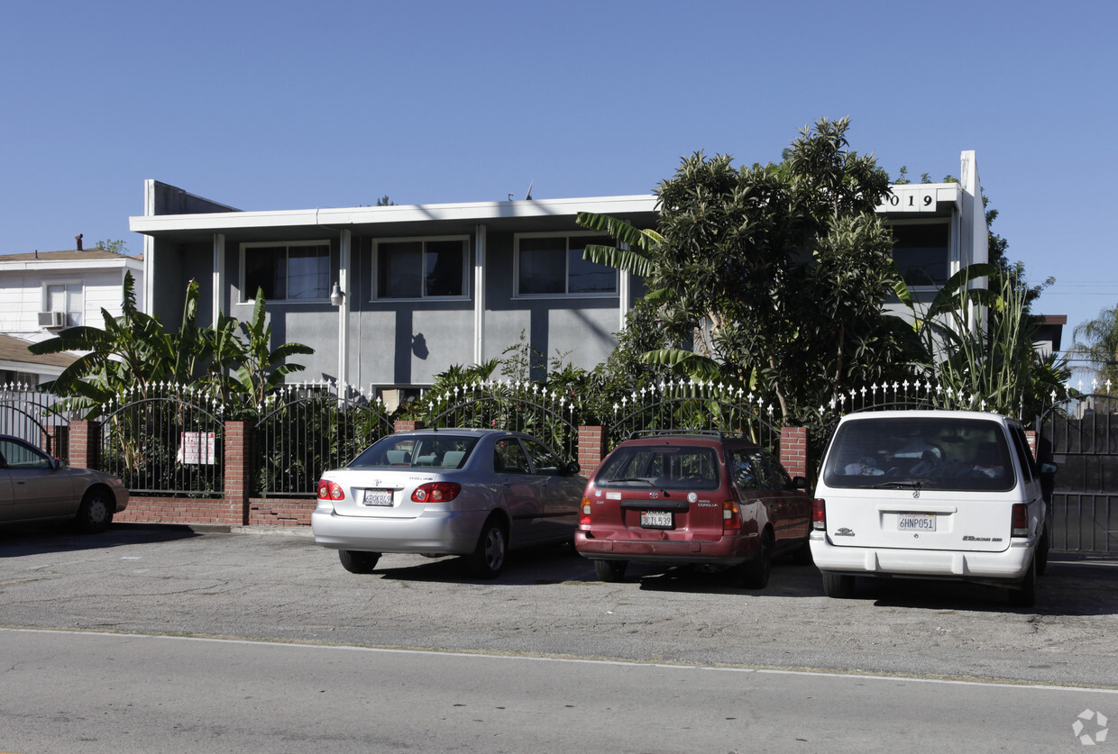 Building Photo - 6019 Cahuenga Blvd