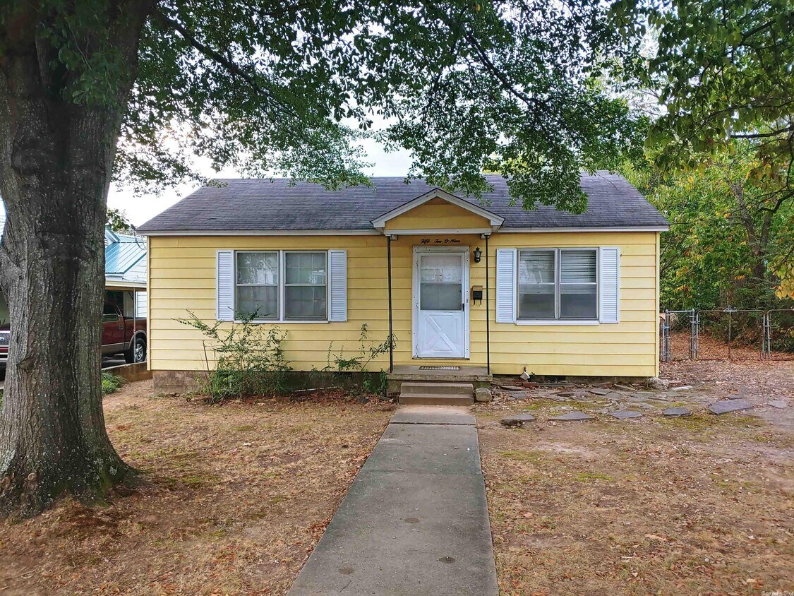 Primary Photo - 5209 Wood St