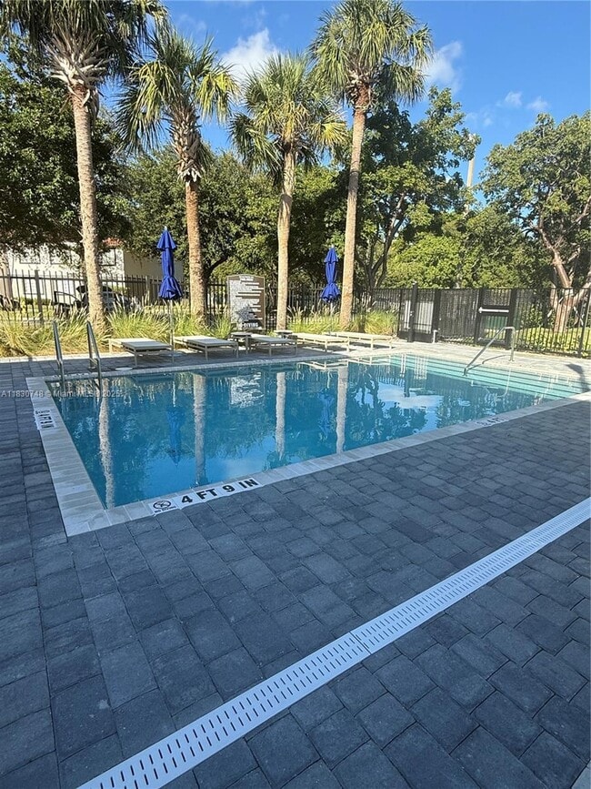 Foto del edificio - 5145 SW 37th St