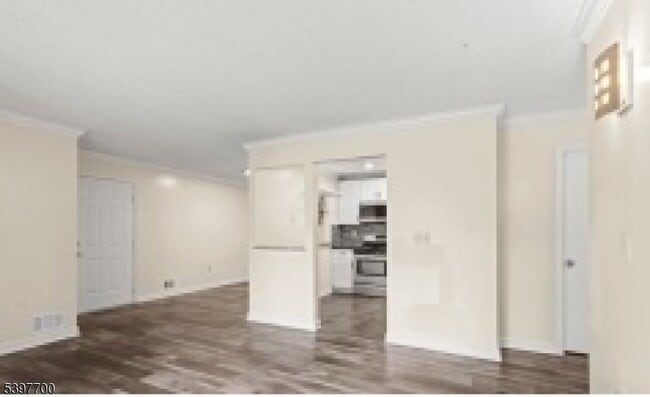 Building Photo - 24 Amberly Ct